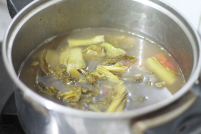 cach-nau-canh-chua-ca-thu